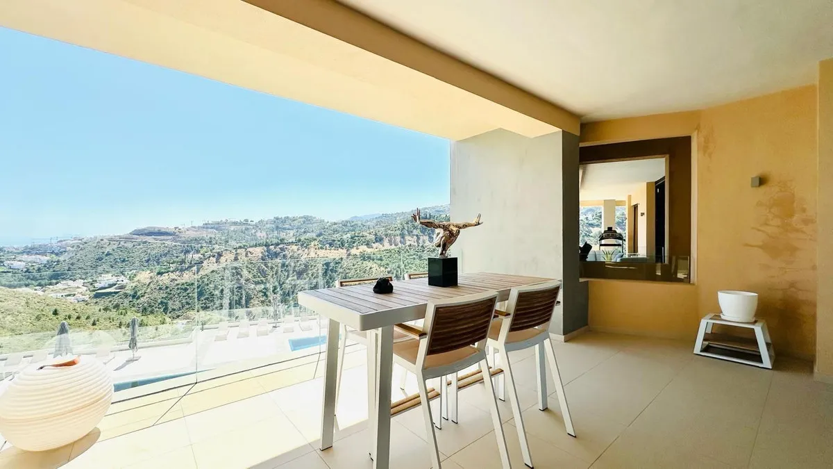 f9214b93-14f4-4e40-a302-3b9ae3349fd5