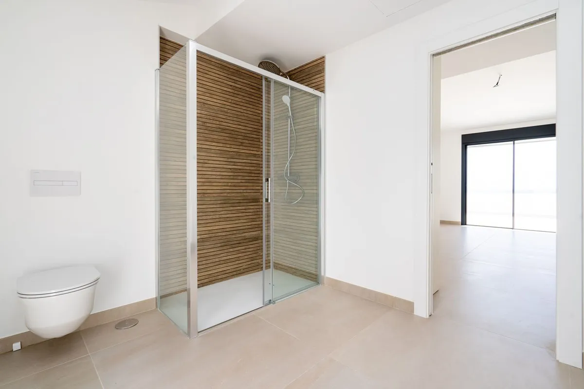 5e62a4a4-92de-43fb-b349-000416397de3