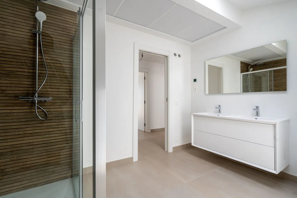 76eaff4e-22b4-4f13-b06a-5bc061a30713