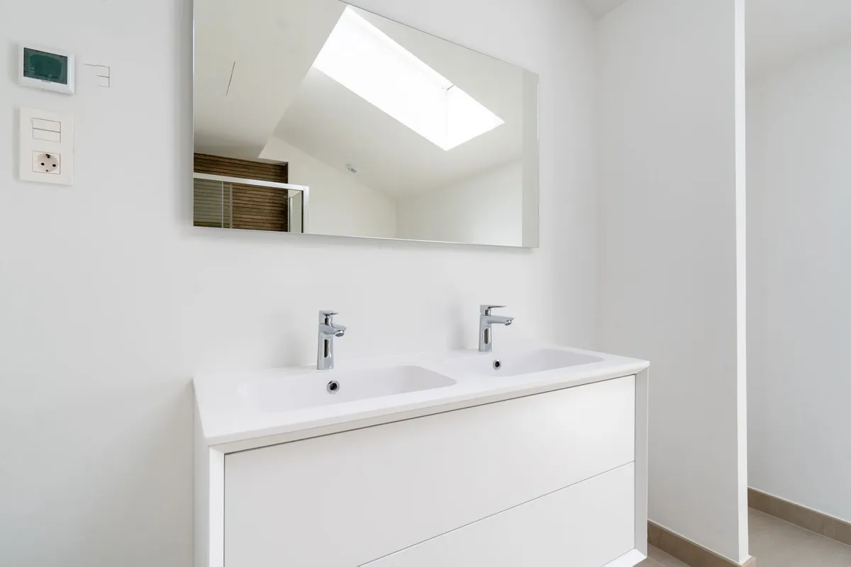 c6adc111-1364-4d43-9214-3aaaaf9753da