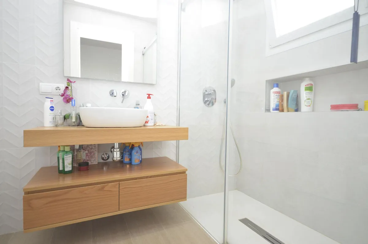 08df4593-52f0-4ef0-b4aa-0c06cc589b2e