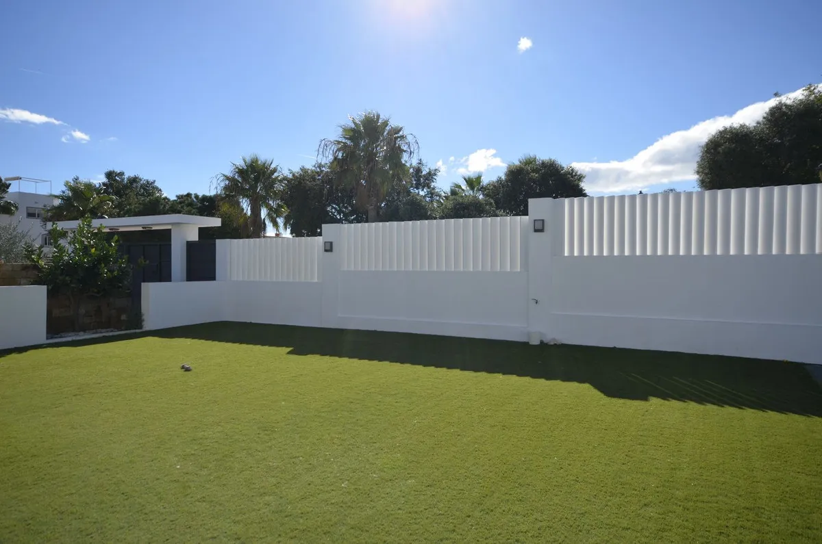 28db034b-425a-4ef2-b995-37bc877942e5