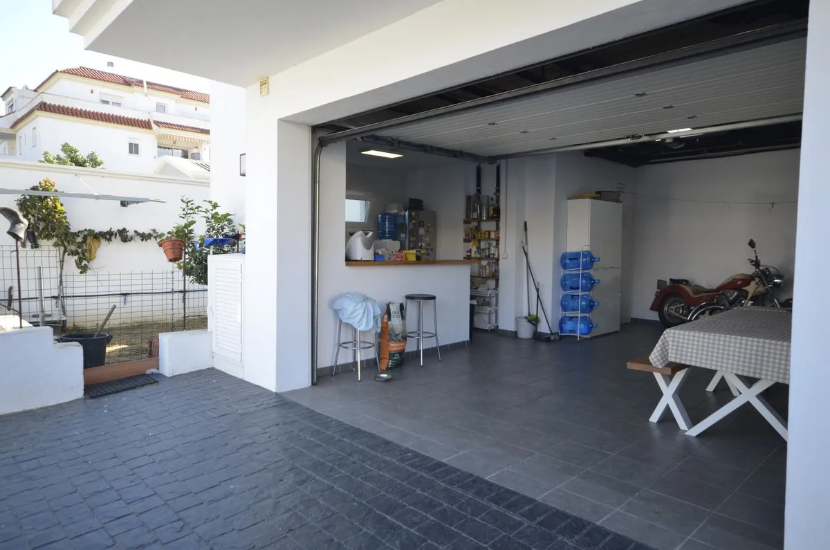 de3c5109-88b2-4ccb-9ba5-fa9941a0c76f