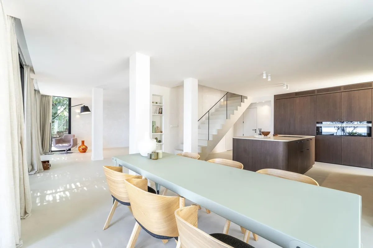 2a7473a1-c2ad-443f-9b57-75fe7bb37a10