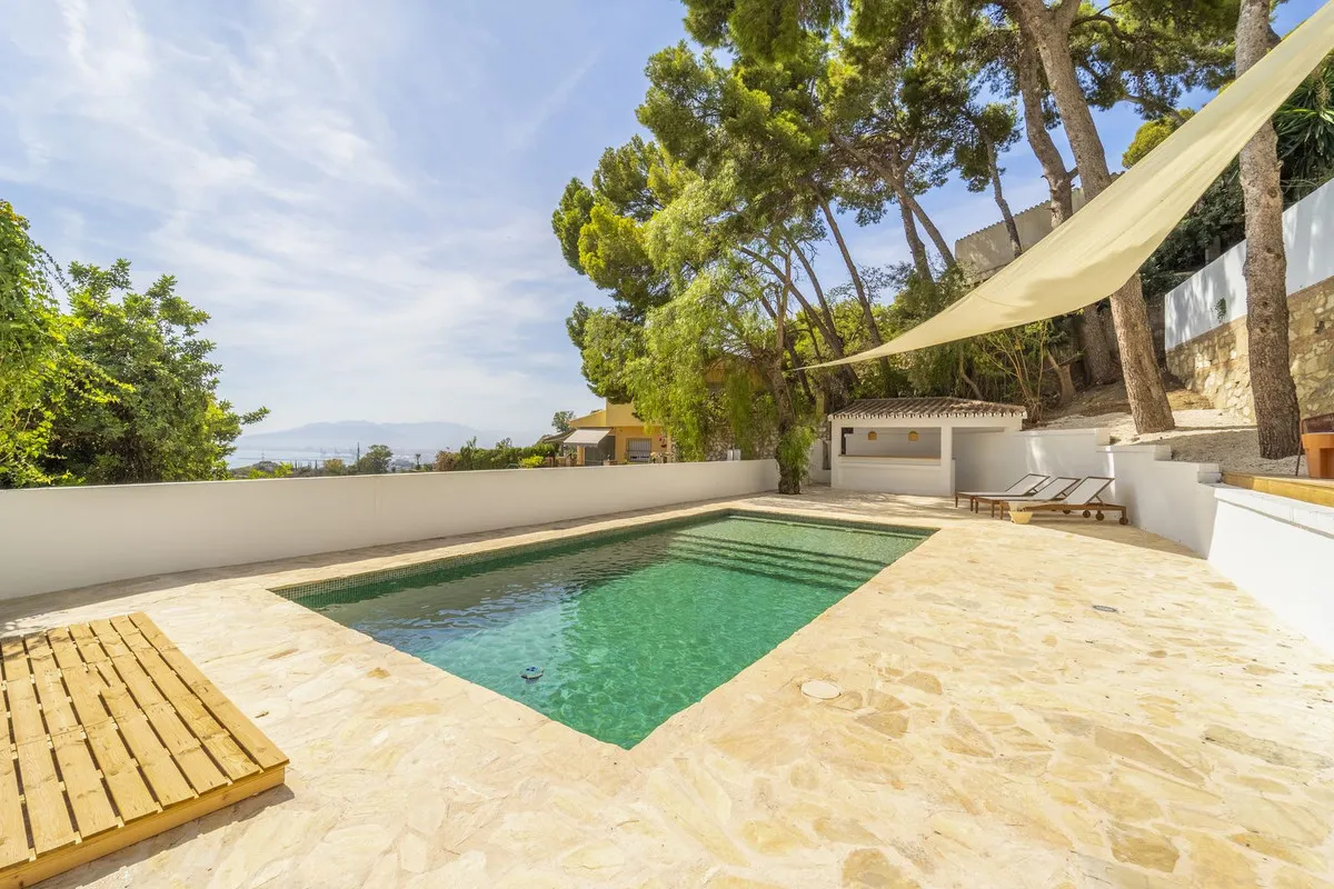 7b0c8bfb-943b-45e6-aeeb-35d699502b4d