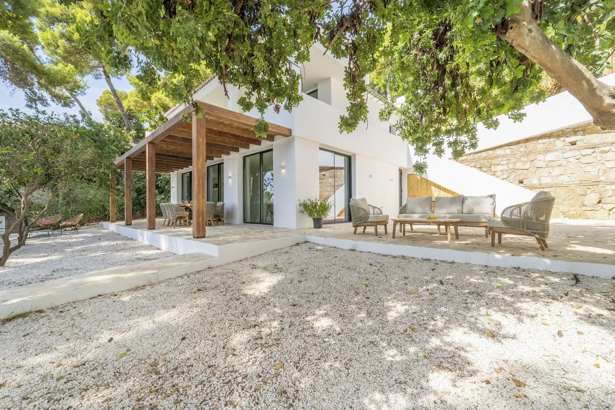 a618f514-2f2a-4000-81fd-f86dfcc5e1af