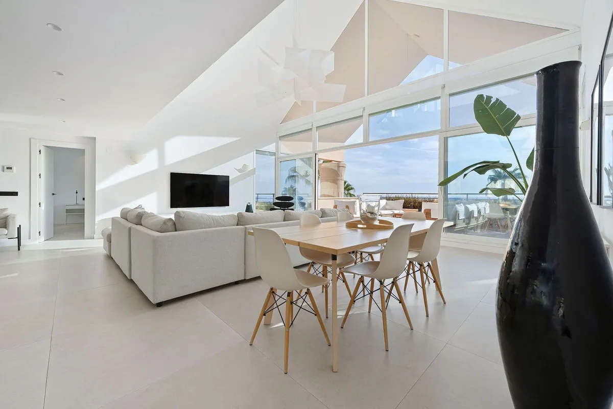 a6b3989d-97a0-47e9-8524-0a0e3cfc970e