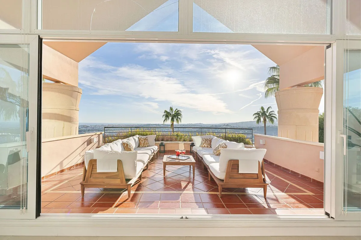 fcfcb11f-d8df-4a1a-966f-590eb5b7760d