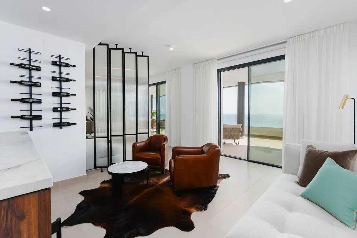 0cef69a4-0a57-4c94-a8c6-be2665f6dff0