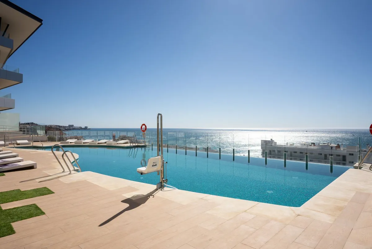 65c6d00e-3b83-4b85-b550-3a0a9d03cfee