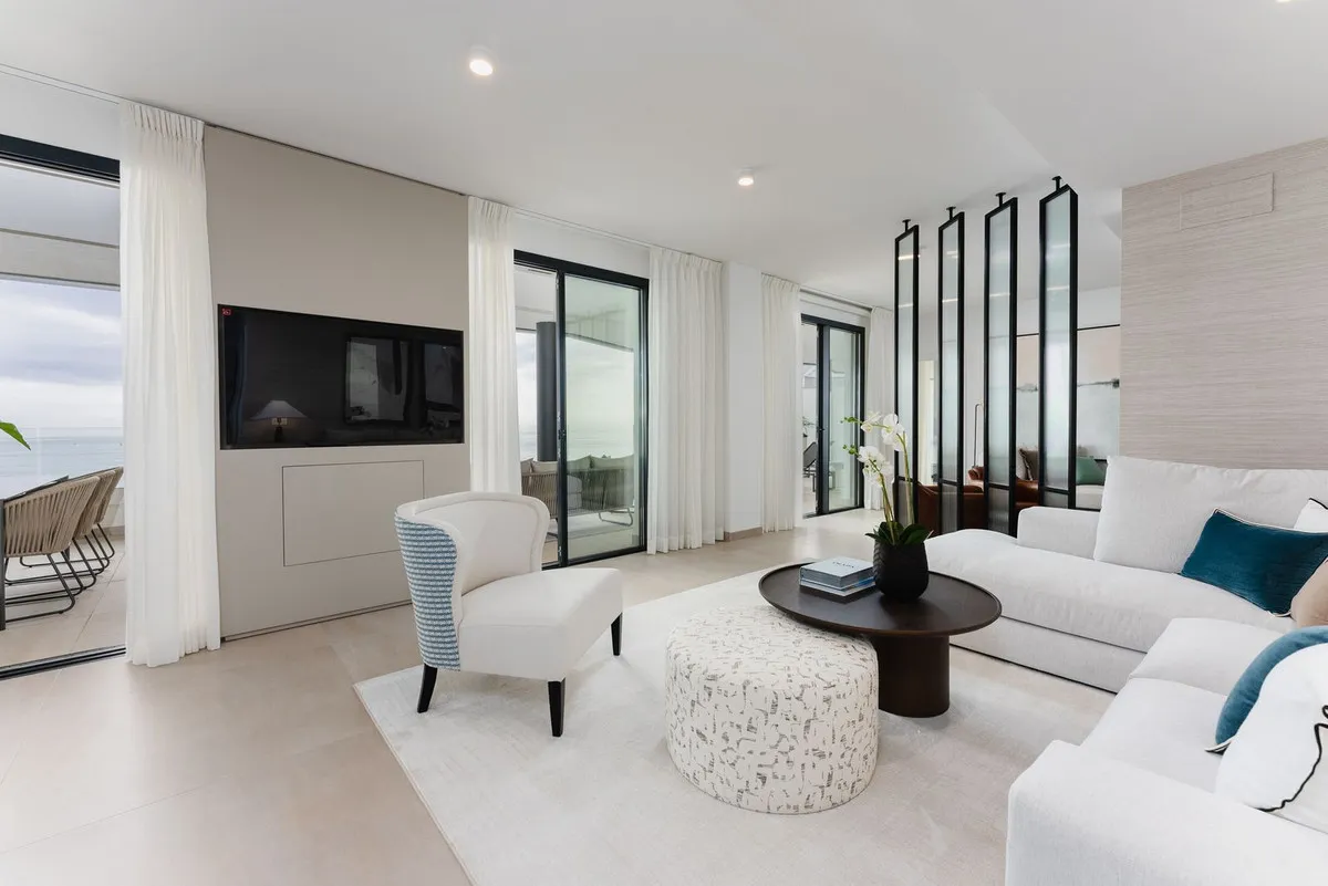 7298766b-e719-4ac2-b403-37000d88f7e5