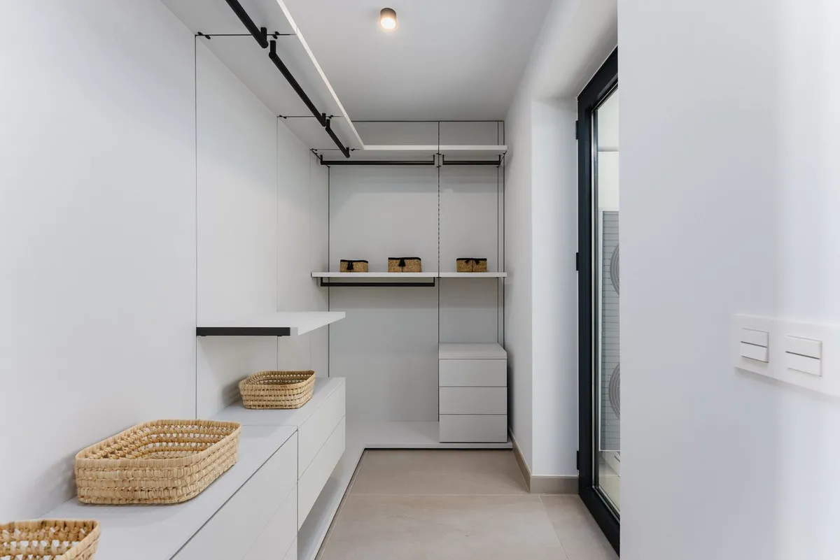 7305b5bf-393b-415d-9c02-845b0a92ec77