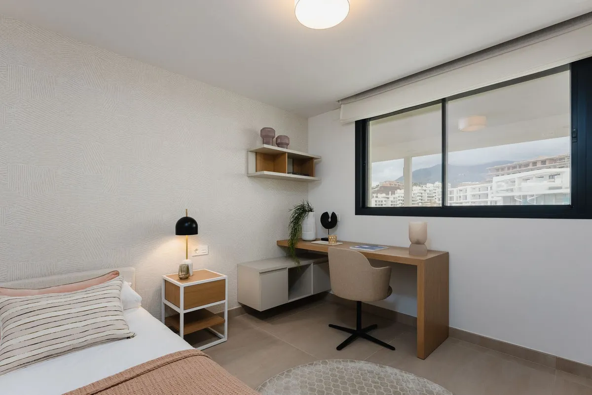 dff670b5-b0fa-4102-a799-735f6ce18e37