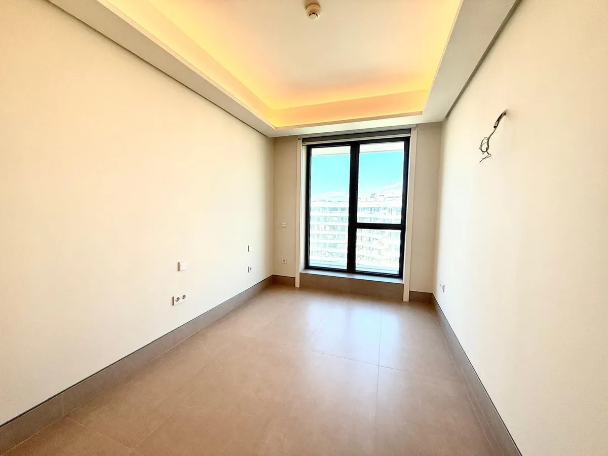 0565bdb5-8c14-430d-ba7c-62229585f359