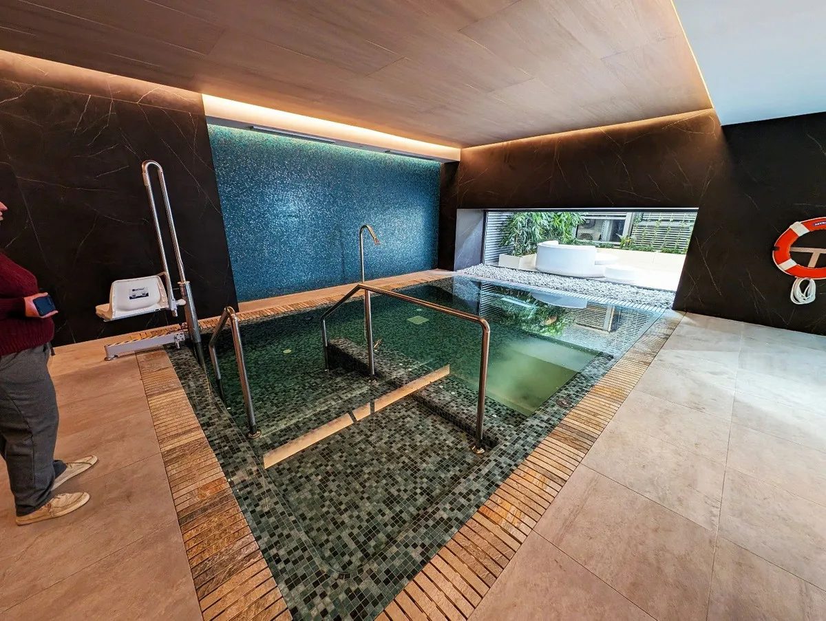 7d03b26a-3ea8-4f74-98b5-d7850a8603ae