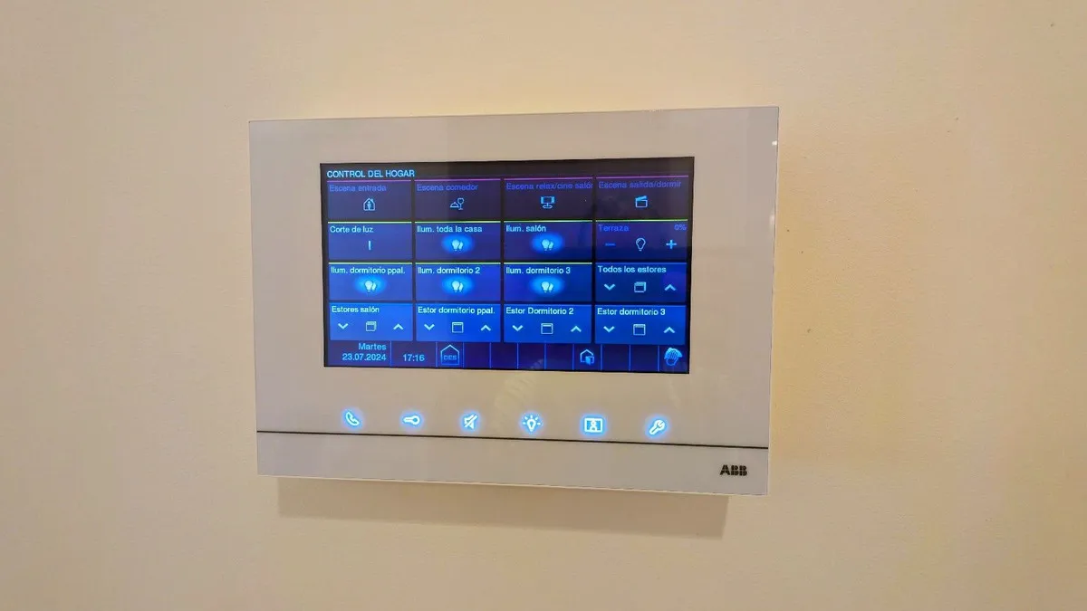 84f7fba2-90e3-45c7-83d2-8f4a0cf6d815