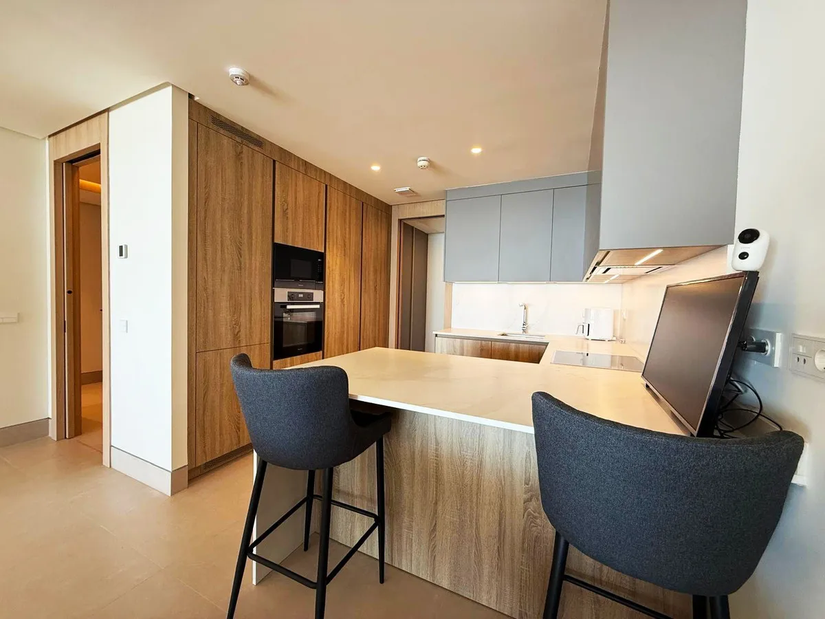 e021e646-47dd-42ce-9edf-f9111d9e6e10