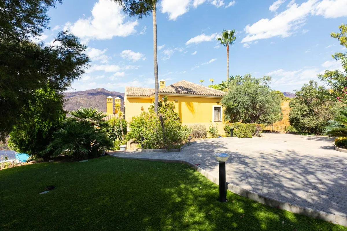 026e7b5f-5262-4094-ab8f-9b717d905c30