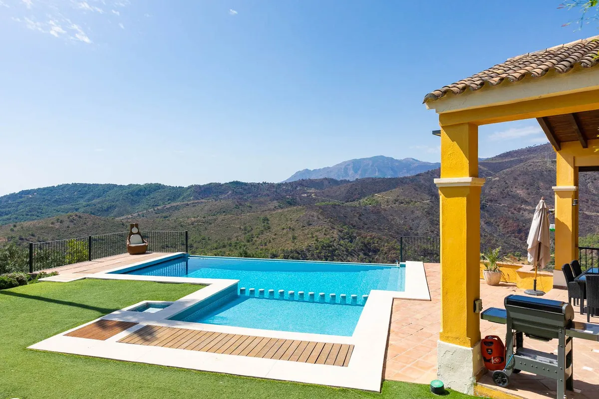 19f4453b-6586-458d-afa8-799ff657ba78