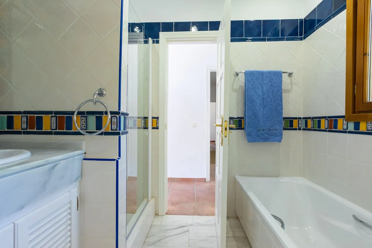 1ef6f628-1606-47d7-a9b9-3a56b474461e