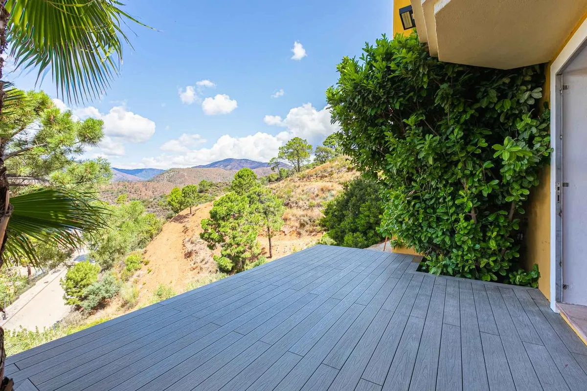 38e42148-98bf-427e-ab92-d3317371afa9