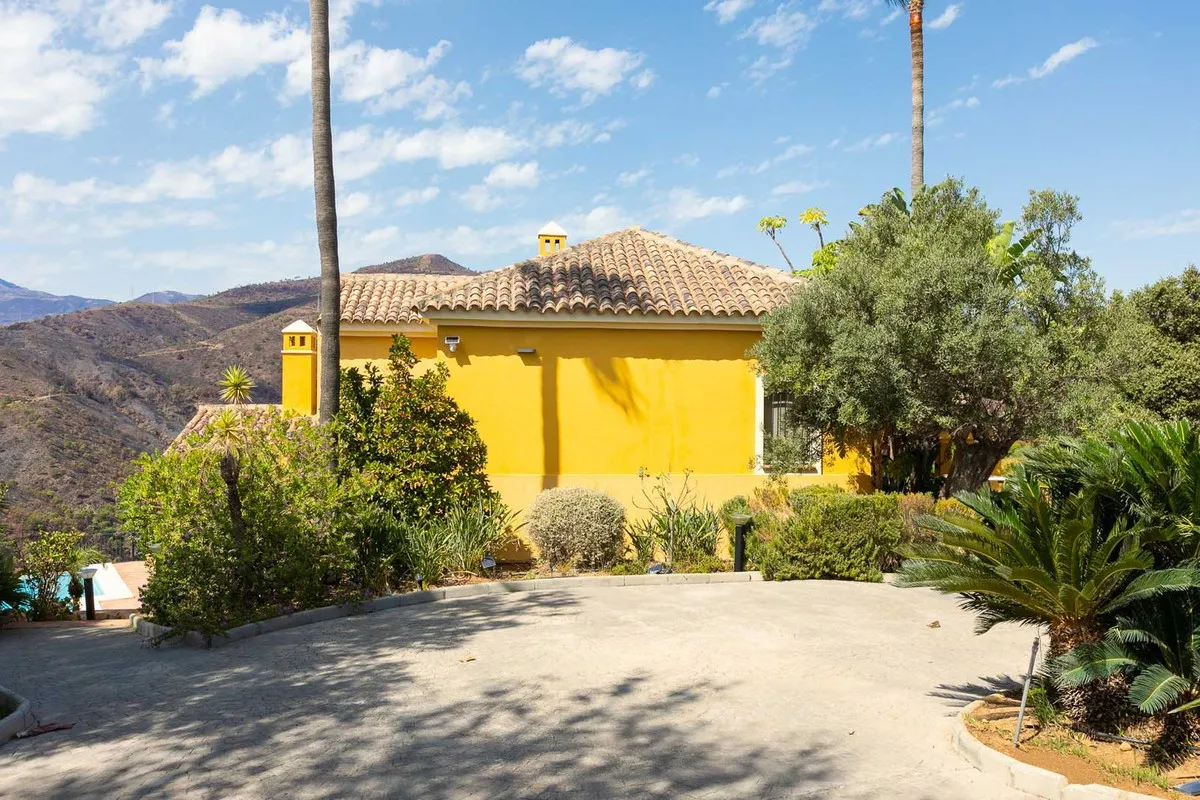 92d3ecbf-9dbf-49ee-92e1-1273508754d7