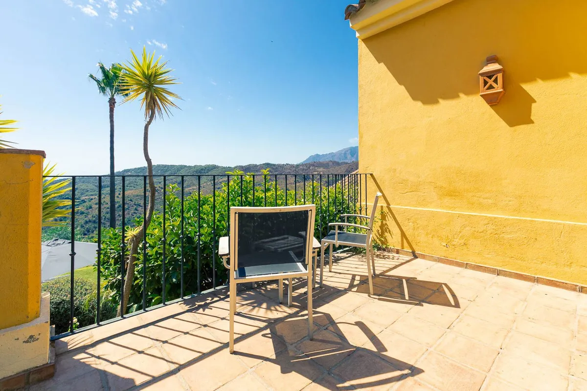 f5f6d380-8163-4d52-b953-c7264a20610e