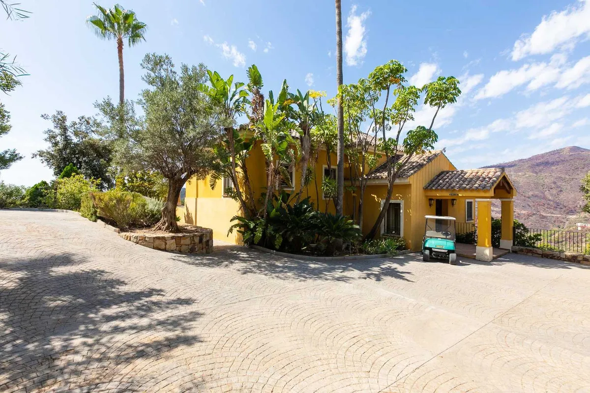 f6617d6b-b2a3-4fe3-8e24-65f9c8721dc3