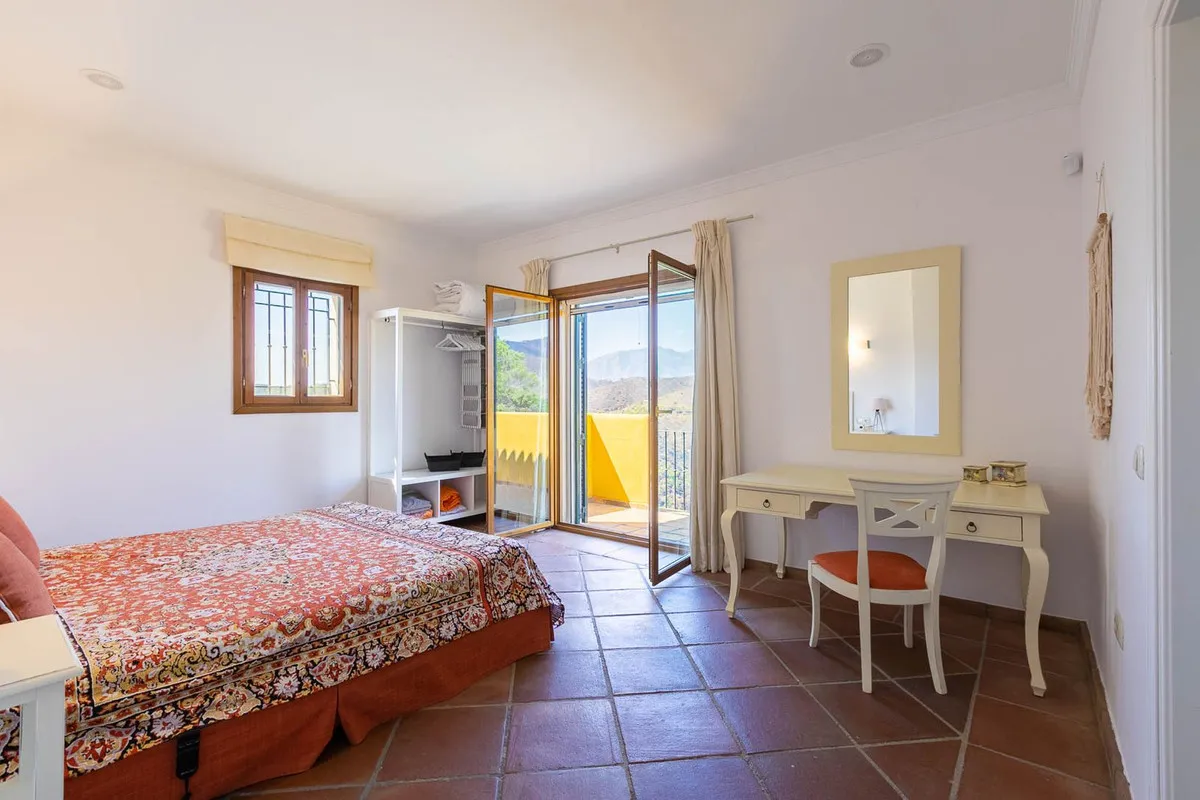 f8cff9ff-5cde-4bf1-a65c-1ae78142ed4a