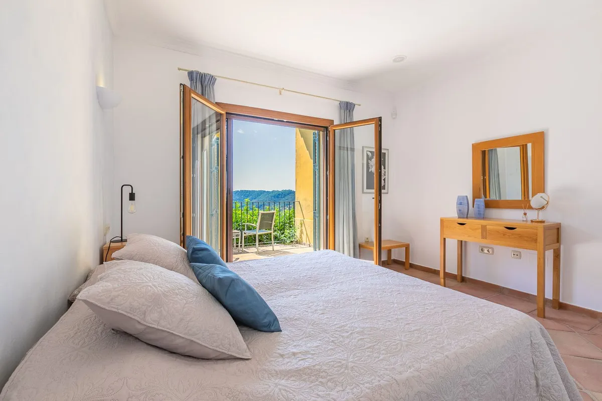 fd78e5bc-ae04-4862-8a61-634aa9b56dec