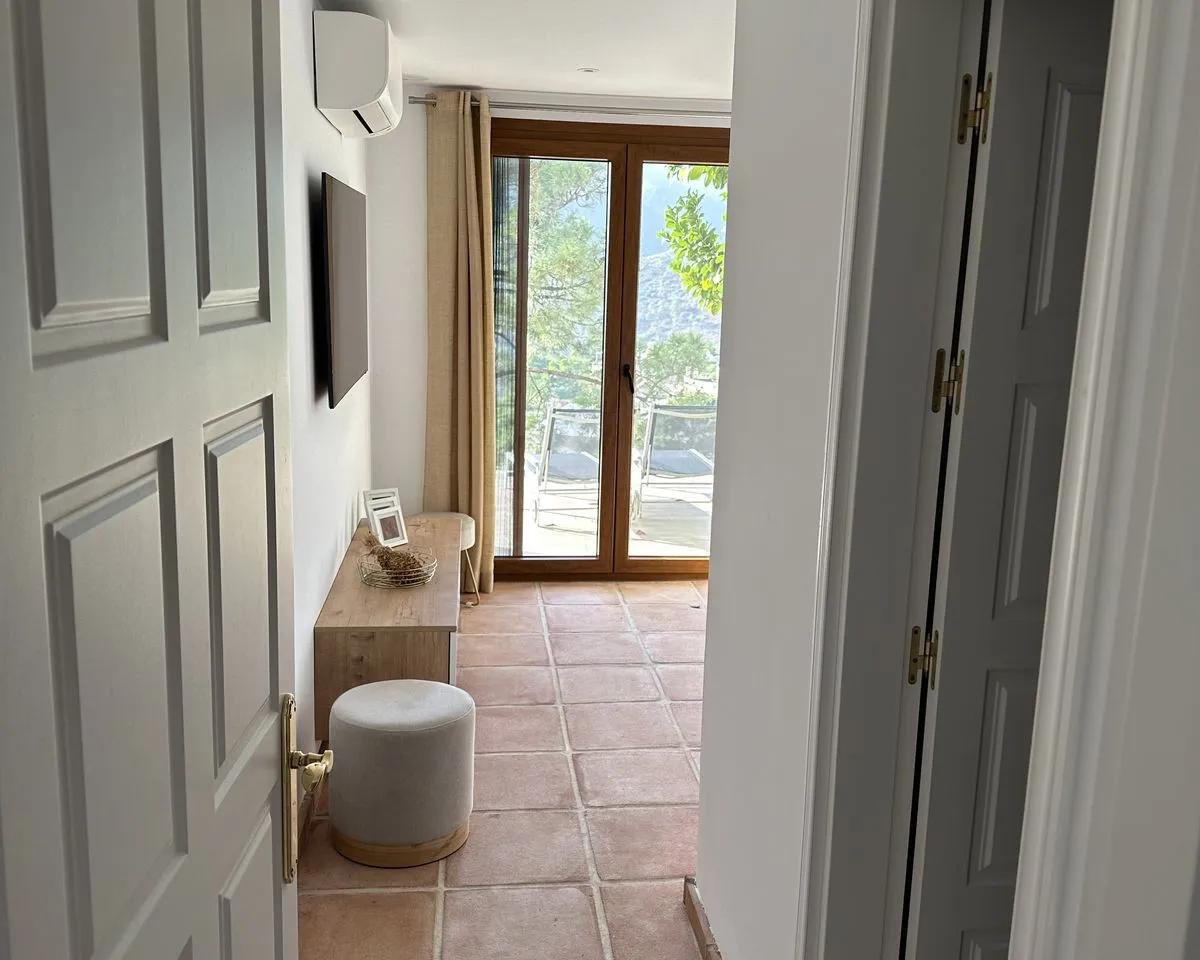 ffef5ea3-b6ce-4296-bfd8-89434dee063a