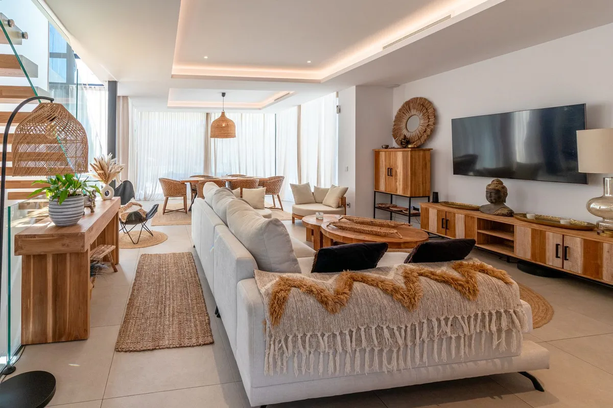 0b76891e-0d72-4bd5-8ef0-4200fe3fe724