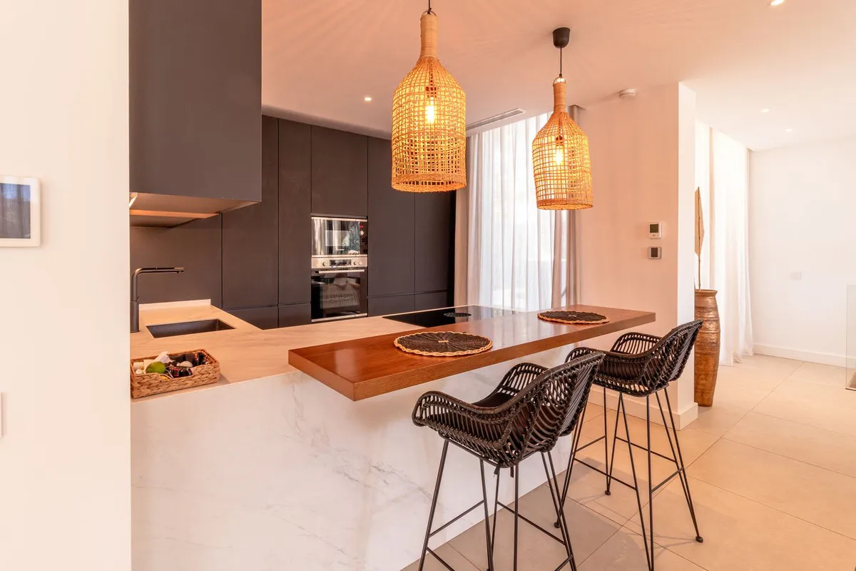 14f6c776-c080-4fef-abc6-489ee4de4fa8