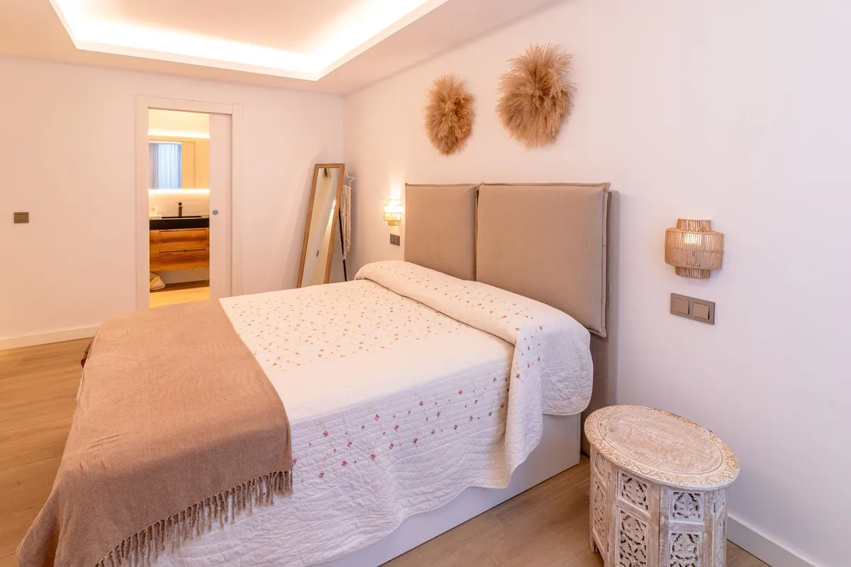 8c344ccc-a38d-47d0-bac8-e4152978b6f2