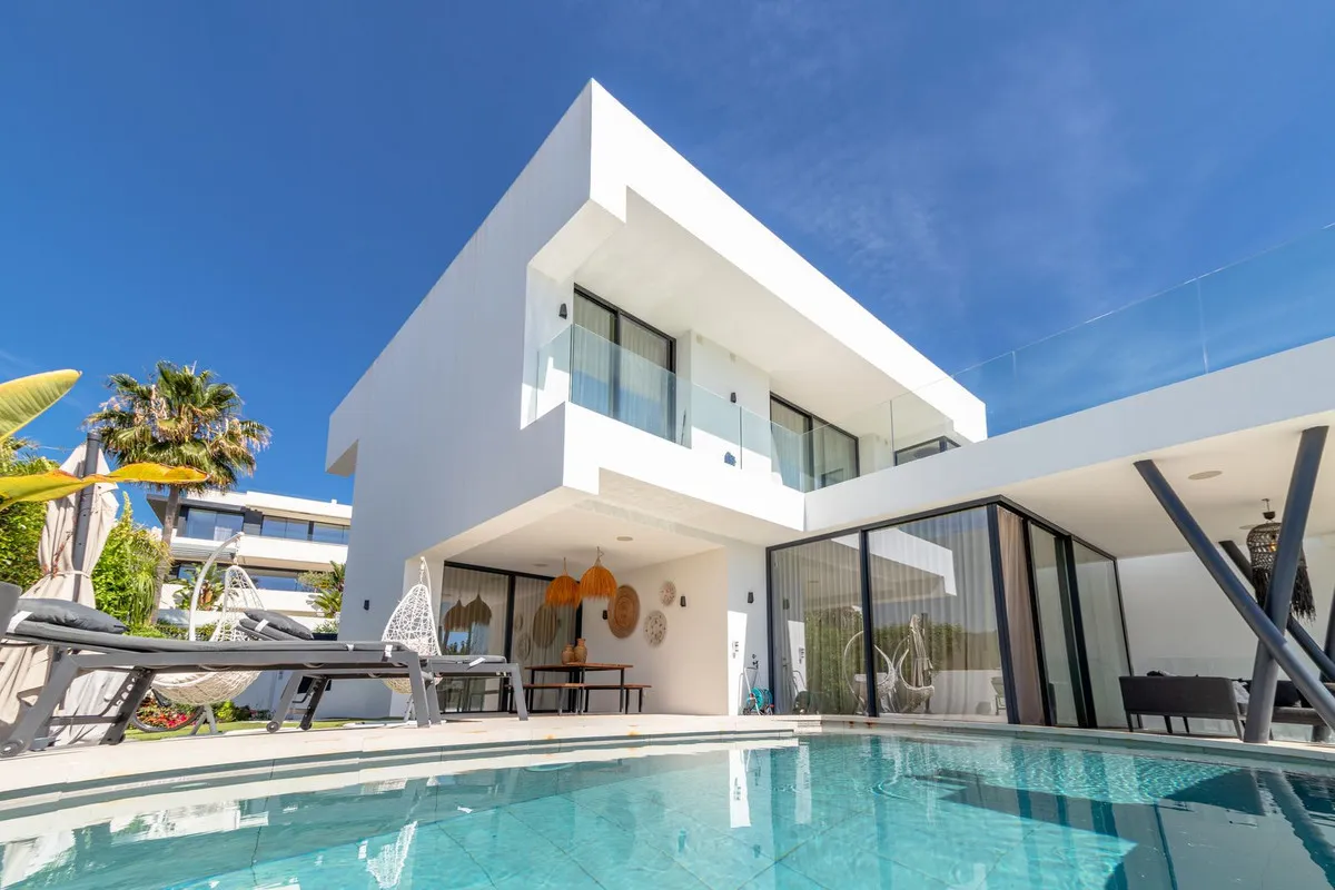 a3856e64-a9cb-4aa7-be5d-bafc705f1e30