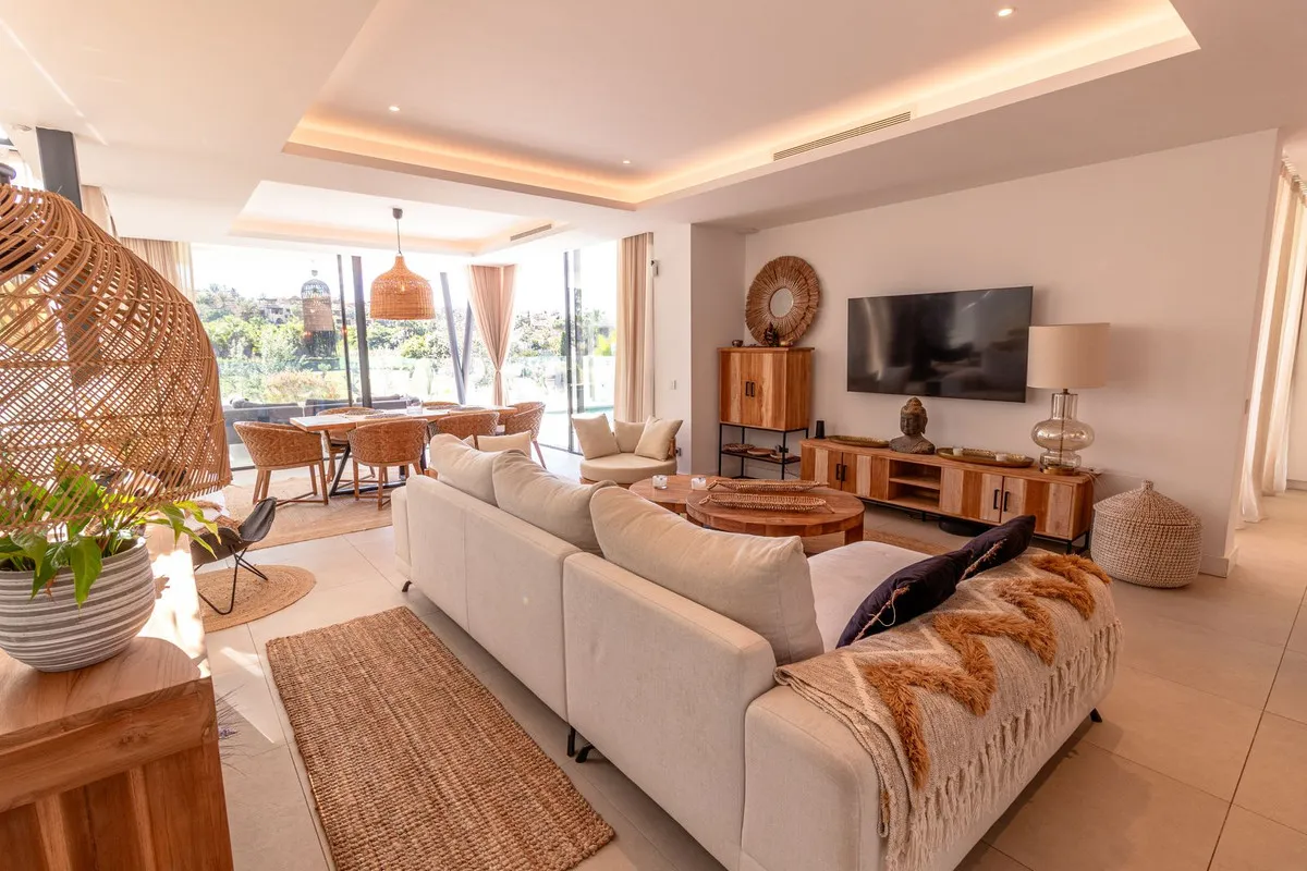 a5906d49-aa05-4c7c-9f25-87d0734f2948