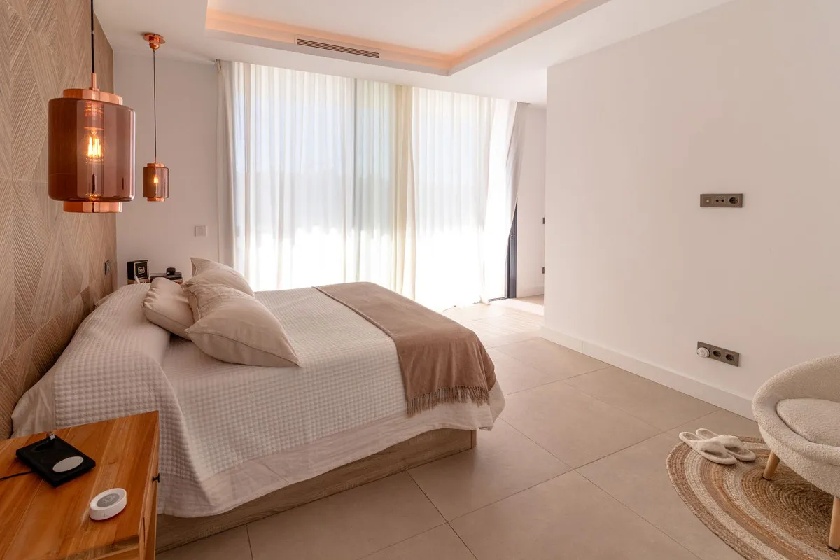 f4ce0a68-e45e-4507-a41b-7aa52e472e38