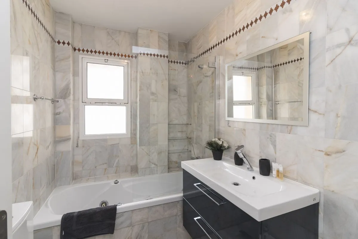 56a436fb-3bb9-4fd3-8b3f-81c25401eb58