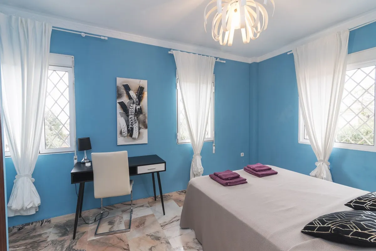 b165ec12-9253-4bbe-a237-c1f465c32abf