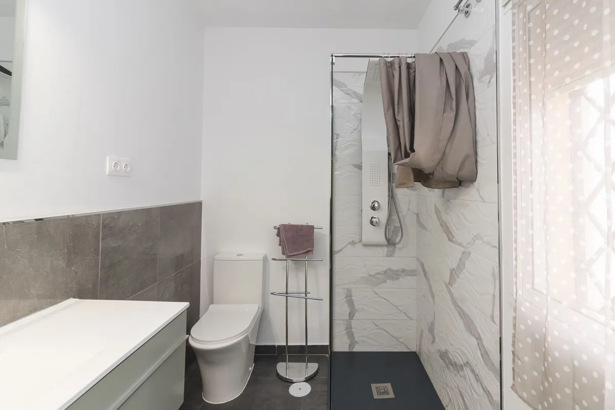 d441d1f5-fe53-45f3-b532-1001059cc2c7