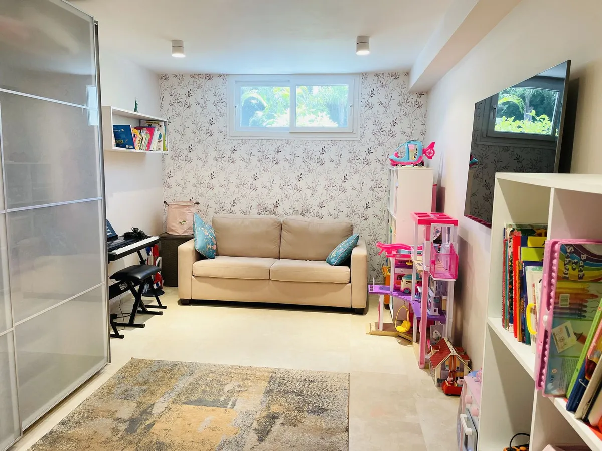 7f7ca2ba-af82-4f8d-976a-69ccb80c76a8