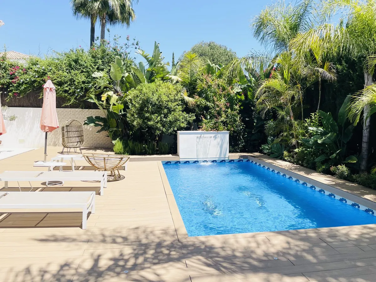 ff8c2429-1c97-4ea9-8b4b-baca8f4da27d