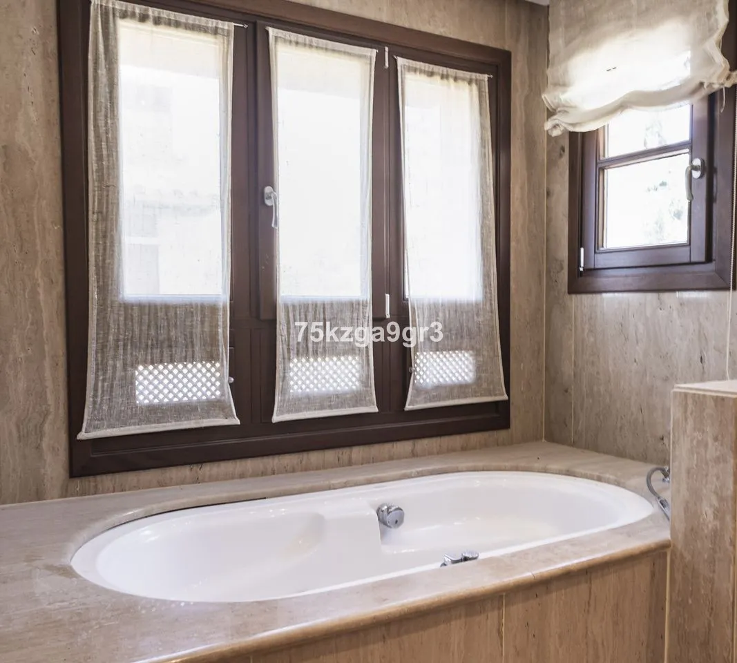 289593dc-827a-4dfc-a9a7-596089731a7e