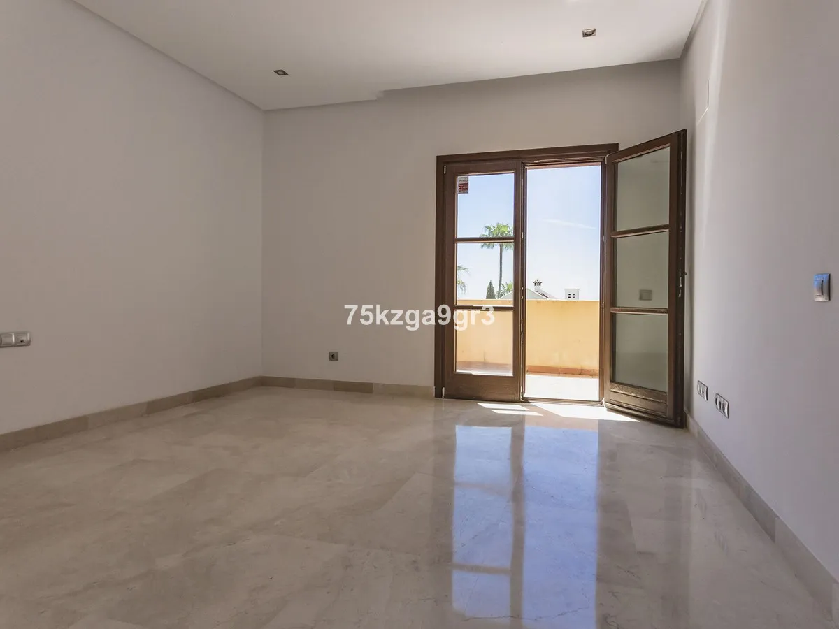 6e90bbb6-e2bc-4d27-8161-e431c860ad91