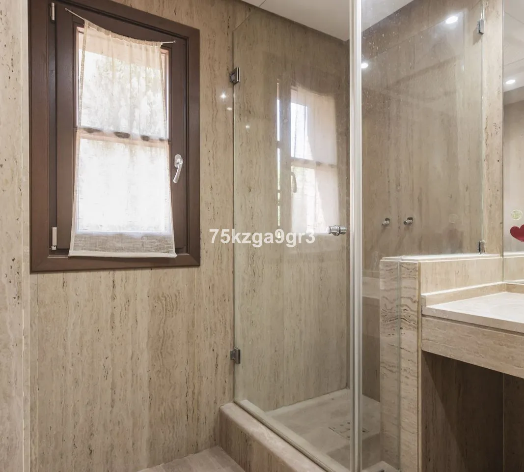 b083b264-5cd5-47d6-8a6d-243196f543f0