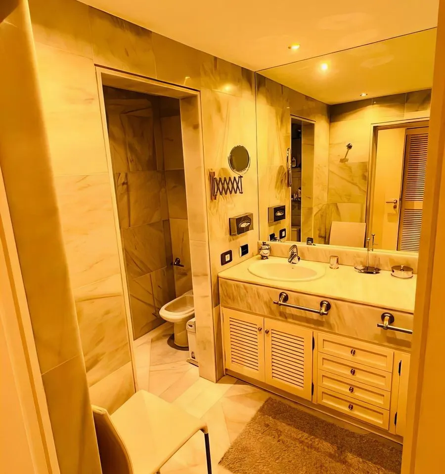 74b55a9c-5ea6-4676-b3a5-4c117ab920d0