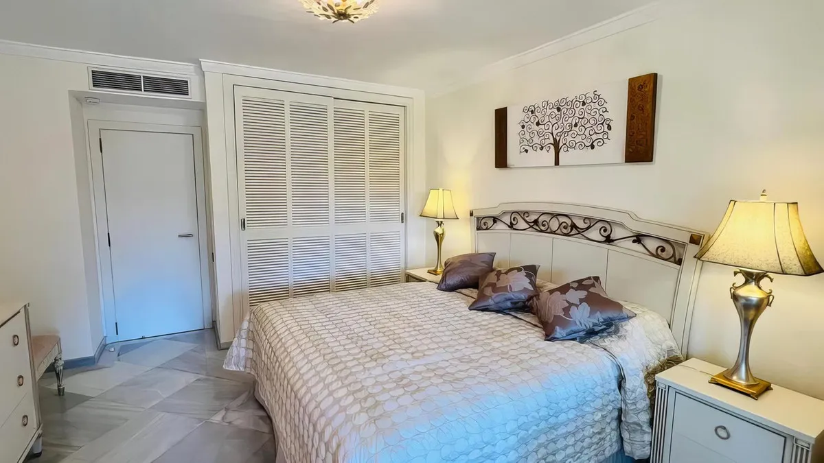 a8dd8dae-223f-425a-b470-87ab1dc84eec