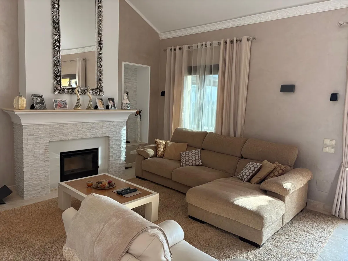 83fd87f6-c3e2-4c2e-97bb-682bc9a553e5