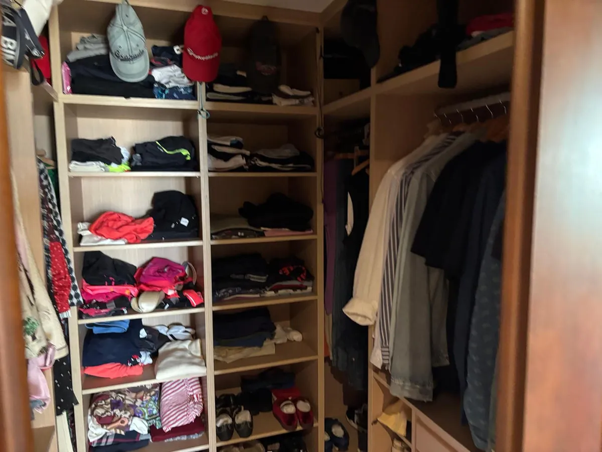 b9b31c1d-95aa-406a-a9b2-ffb20de5d973