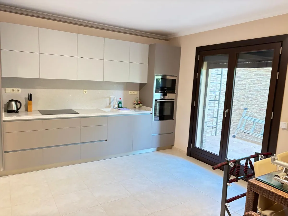 ef33c0eb-314c-4d8e-85d2-8753ea94f0d8